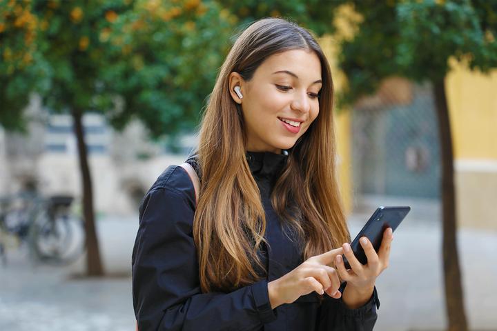 Produktbild Philips TAT1108WT headphones/headset Wireless In-ear Calls/Music Bluetooth White (5 h, Kabellos)