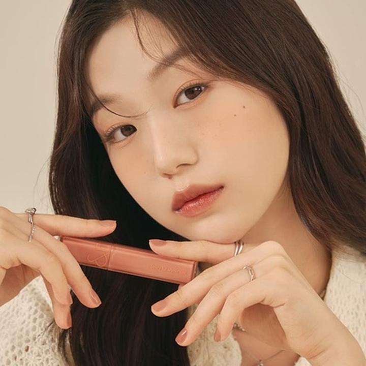 Produktbild Rom&Nd Dewyful Water Tint Lip Gloss 0.18 fl oz 13 Custard Mauve (13 CUSTARD MAUVE)