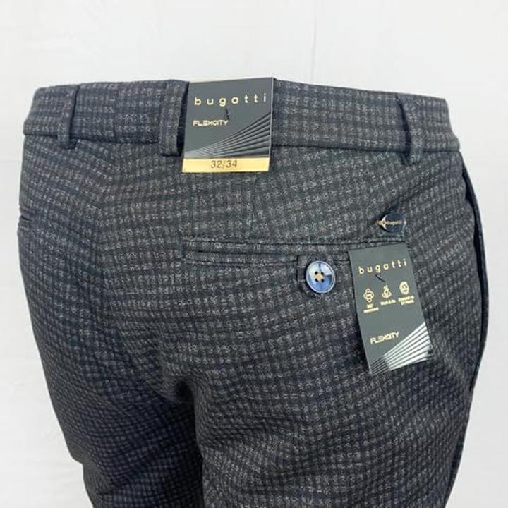 Produktbild Bugatti Herrenchino ohne Muster (W36/L34)
