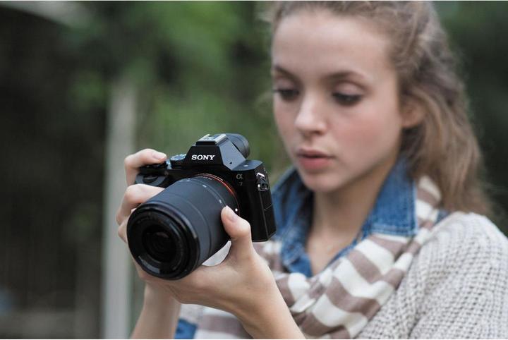 Produktbild Sony Alpha 7 Kit (28 - 70 mm, 24.30 Mpx, Vollformat)