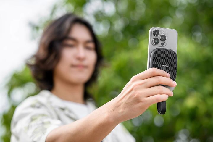 Actual product image SANDISK Phone SSD (1 TB)