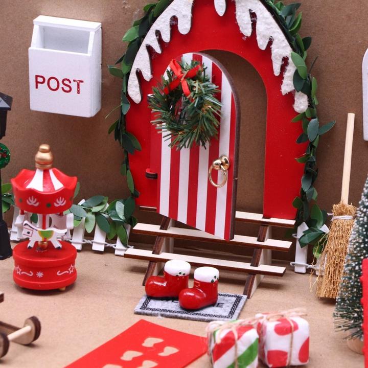 Produktbild Hermex 21-tlg. Wichteltür-Set Miniaturwelt Weihnachtsdeko Elfentür-Zubehör