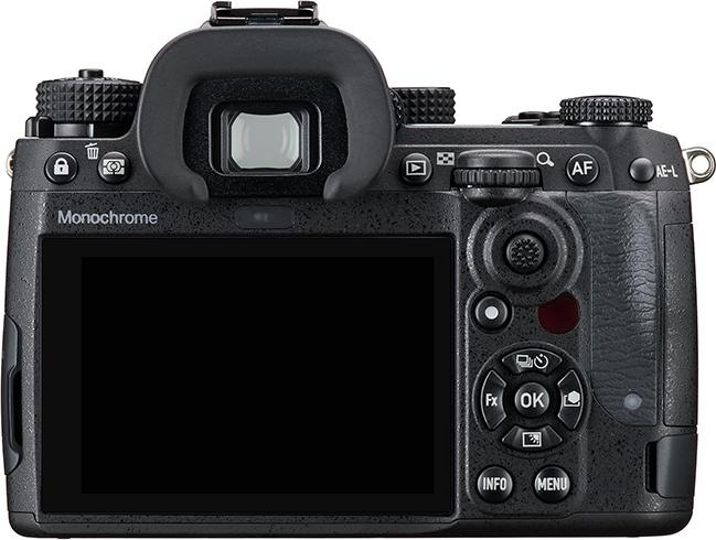 Produktbild Pentax K-3 III Monochrome + 20-40mm f2,8-4 ED Limited DC WR (20 - 40 mm, 25.73 Mpx, APS-C / DX)