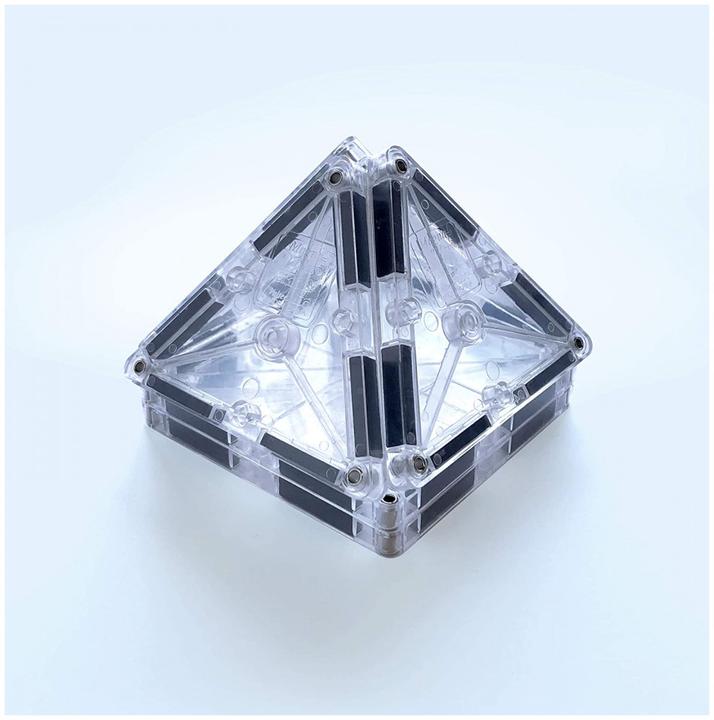 Actual product image Magna-Tiles Ice Set (16 pieces)