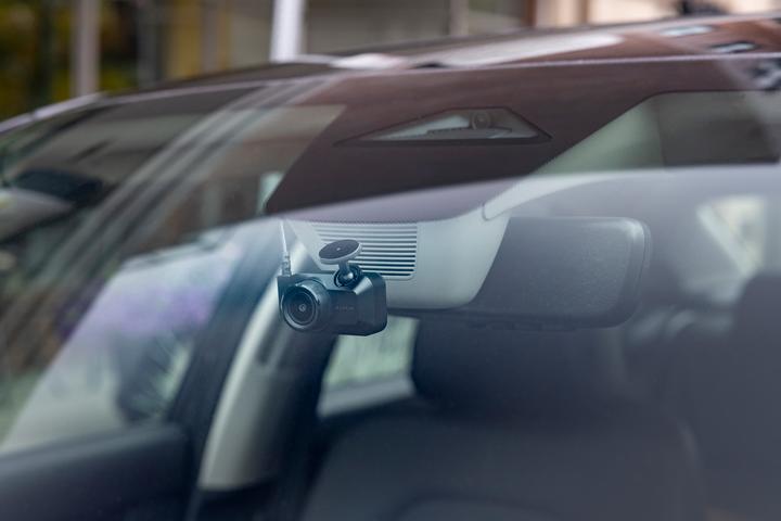 Produktbild Garmin Klebehalterung fr Dash Cam 2024-Serie