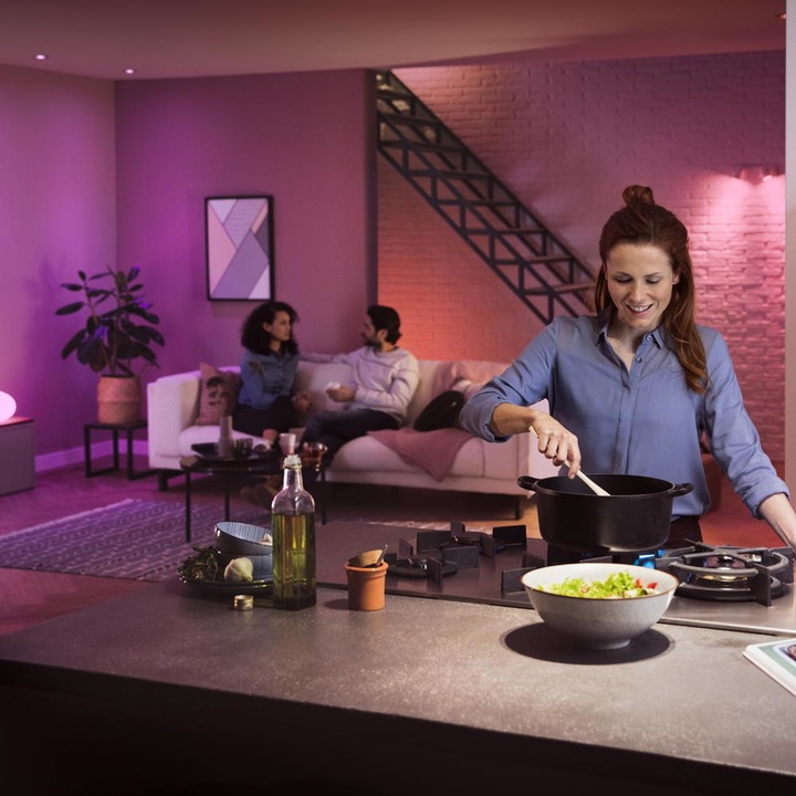 Immagine prodotto Philips Hue White & Color BT (E14, 5.30 W, 470 lm, 2 x, G)