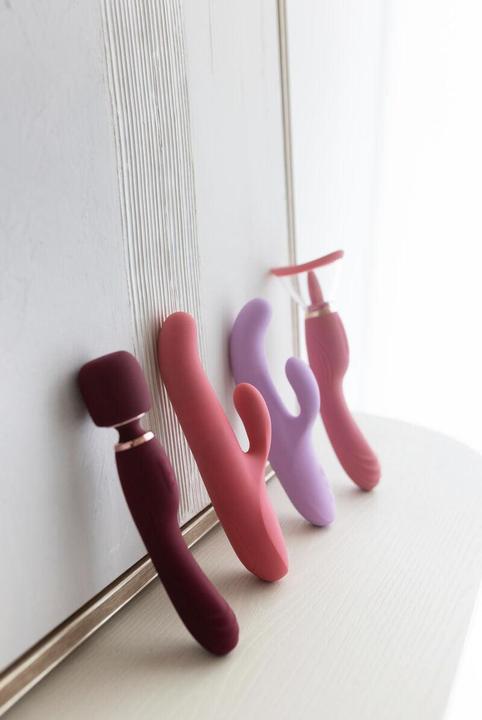 Actual product image Le Wand Flat Top Fusion G 2-In1 Double Ended Wand Vibrator