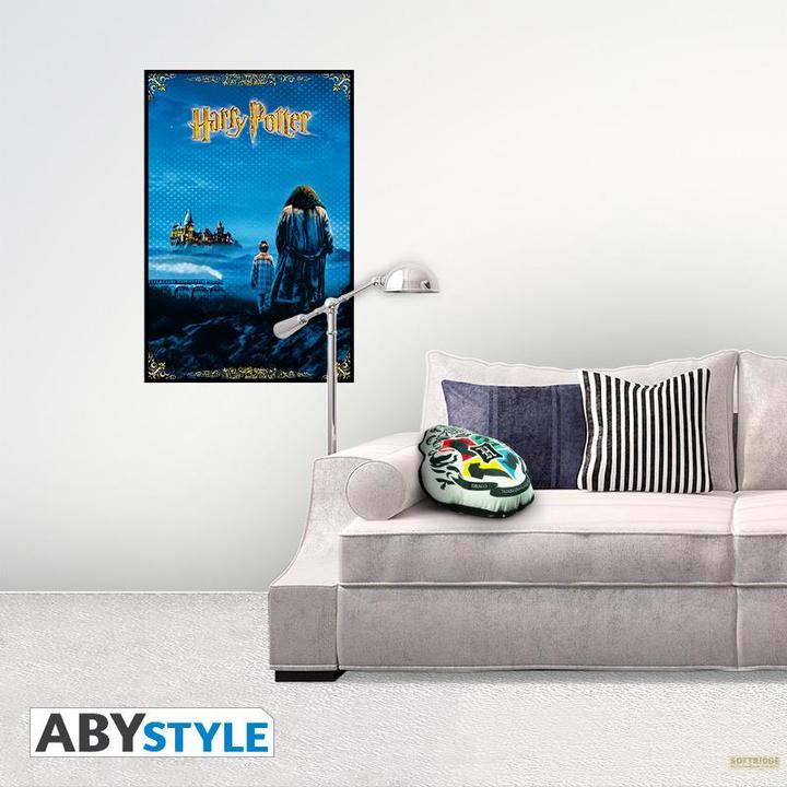 Actual product image ABYstyle Cuscino Harry Potter : Hogwarts (37 x 33 cm)