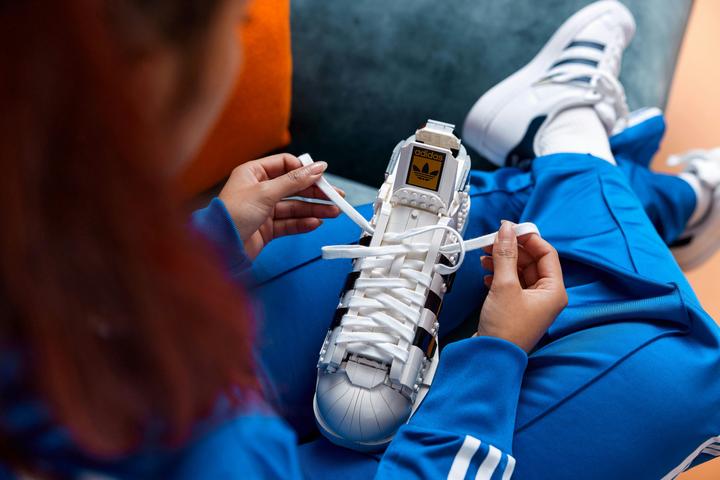 Produktbild LEGO Adidas Originals Superstar (10282, LEGO Icons)