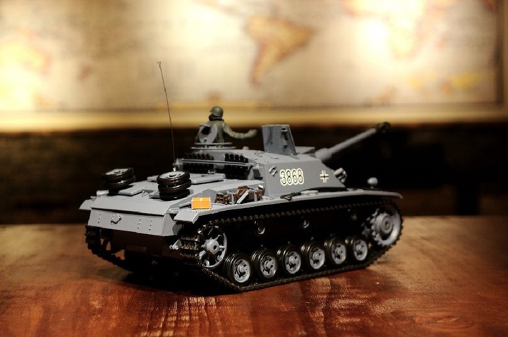 Produktbild Es-toys RC Panzer "Sturmgeschütz III" - Stug 3 Heng Long 1:16 Grau, Rauch&Sound, Metallgetriebe Und 2,4Ghz (RTR Ready-to-Run)