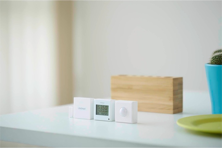 Actual product image Lifesmart LS058 Smart Home Door/Window Contact HomeKit