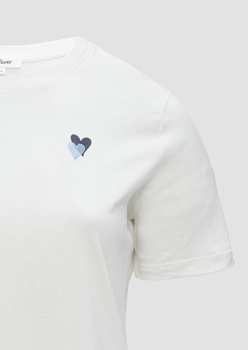 Produktbild S.Oliver T-Shirt T-Shirt mit Herz-Stickerei (46)