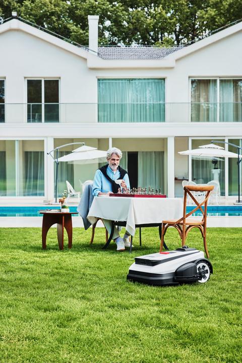 Actual product image Ecovacs GOAT A1600 LiDAR Pro (1600 m²)