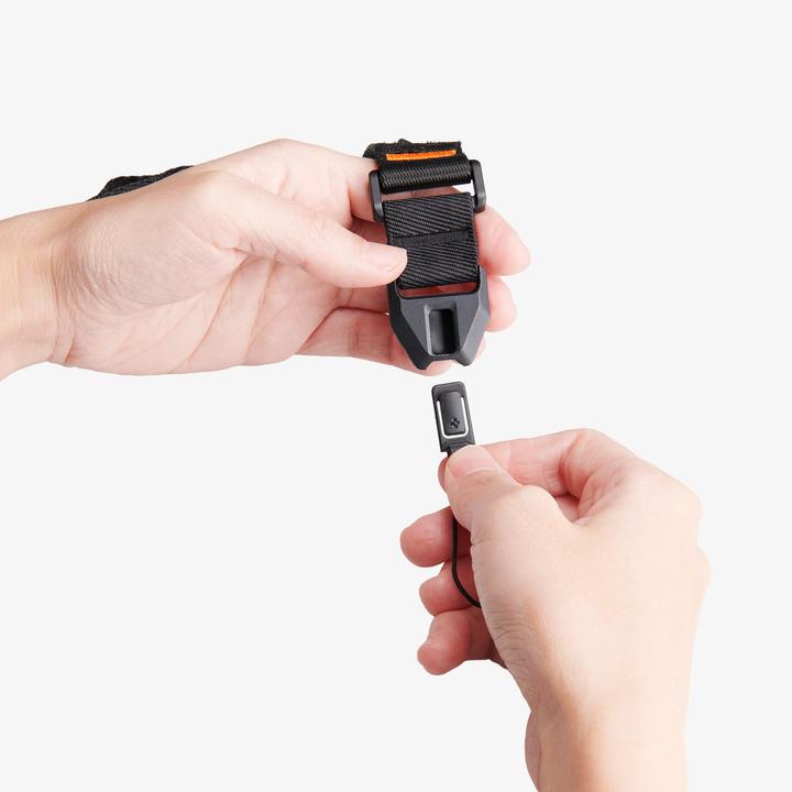 Actual product image Spigen AFA10615 Handgelenkschlaufe