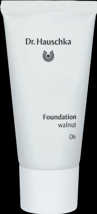Actual product image Dr. Hauschka Foundation 06 walnut 30 ml (06 Walnut)