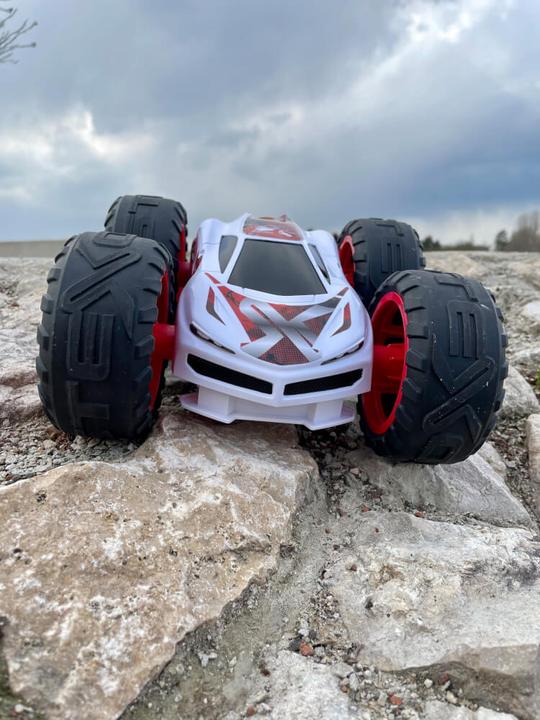 Actual product image Silverlit Exost RC Gyrotex Stunt Car