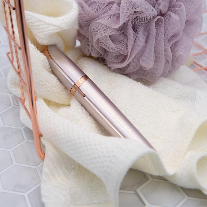 Actual product image Flawless Eyebrows precision trimmer