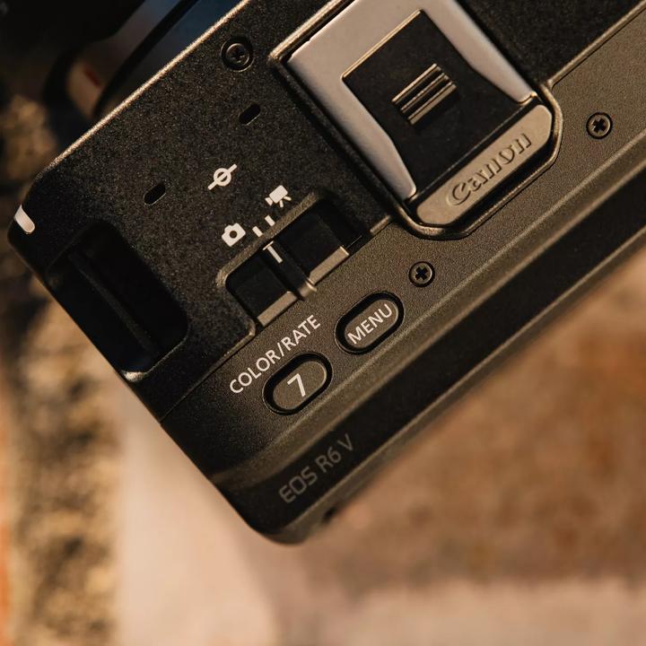 Actual product image Canon EOS R6 V Housing (32.50 Mpx, Full frame)