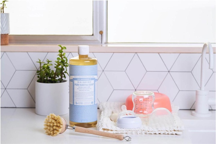 Actual product image Dr. Bronner's 18-IN-1 Baby Mild (Liquid soap, 945 ml)