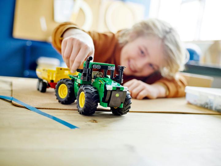 Produktbild LEGO John Deere 9620R 4WD Tractor (42136, LEGO Technic)