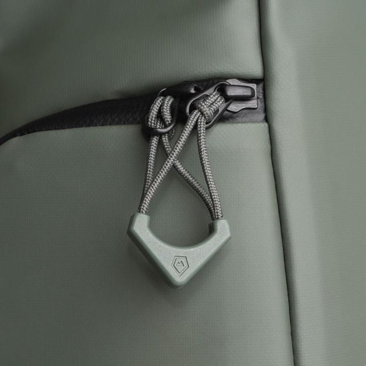 Actual product image Wandrd WORRYLESS Zipper Puller Wasatch Green