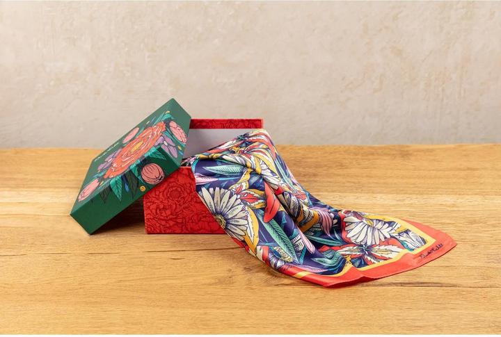 Actual product image Clairefontaine Frida Kahlo, Satin Scarf 70x70 cm