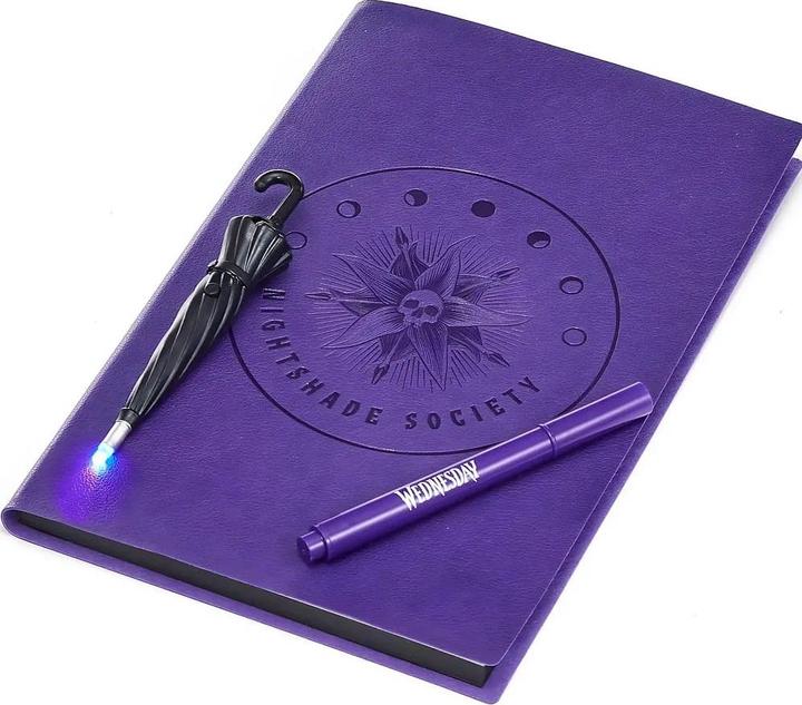 Image du produit Jada Journal de Wednesday (A5, Couverture rigide)