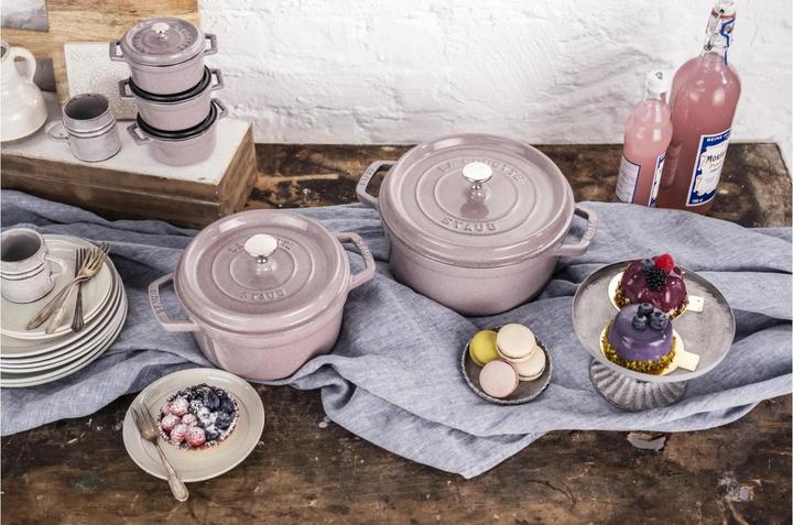 Produktbild Staub Cocotte (24 cm, Bräter + Schmortopf, Gusseisen)