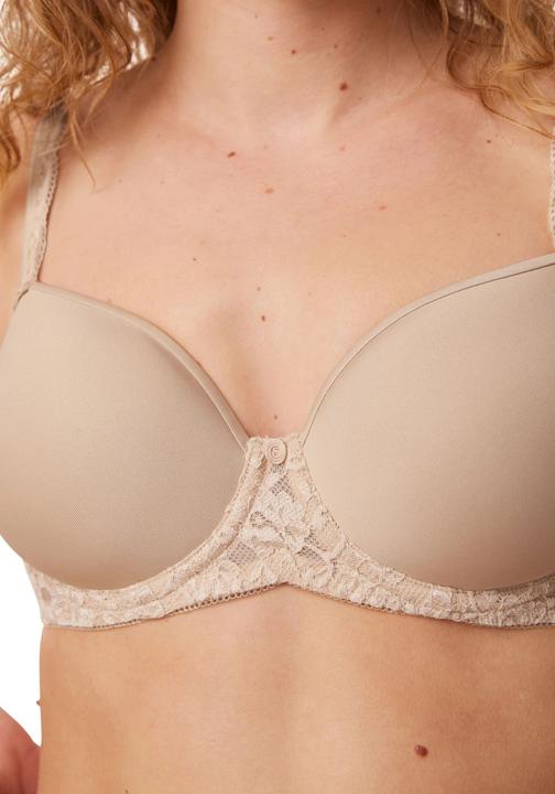 Actual product image Triumph Amourette WP (Single pack, 95 C)