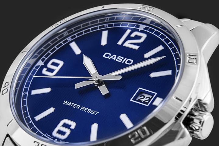 Produktbild Casio Standard (Analoguhr, 30 mm)