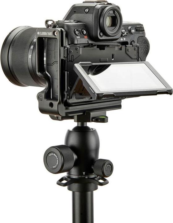 Actual product image 3 Legged Thing ZOOEY QD L Bracket for Nikon Z8 (Mounting bracket)