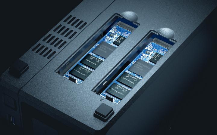 Actual product image Synology DS725+ (0 TB)