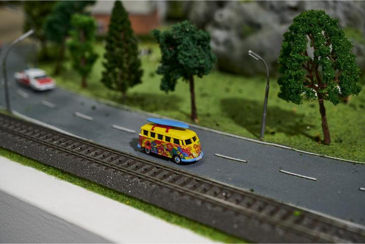Produktbild Carson Modellsport 1:87 VW T1 Bus Flower Power 100% RTR 1:87 RC Einsteiger Mo (RTR Ready-to-Run)