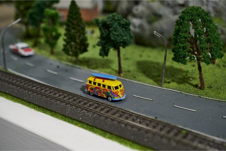 Actual product image Carson Modellsport 1:87 VW T1 Bus Flower Power 100% RTR 1:87 RC Beginner Mo (RTR Ready-to-Run)