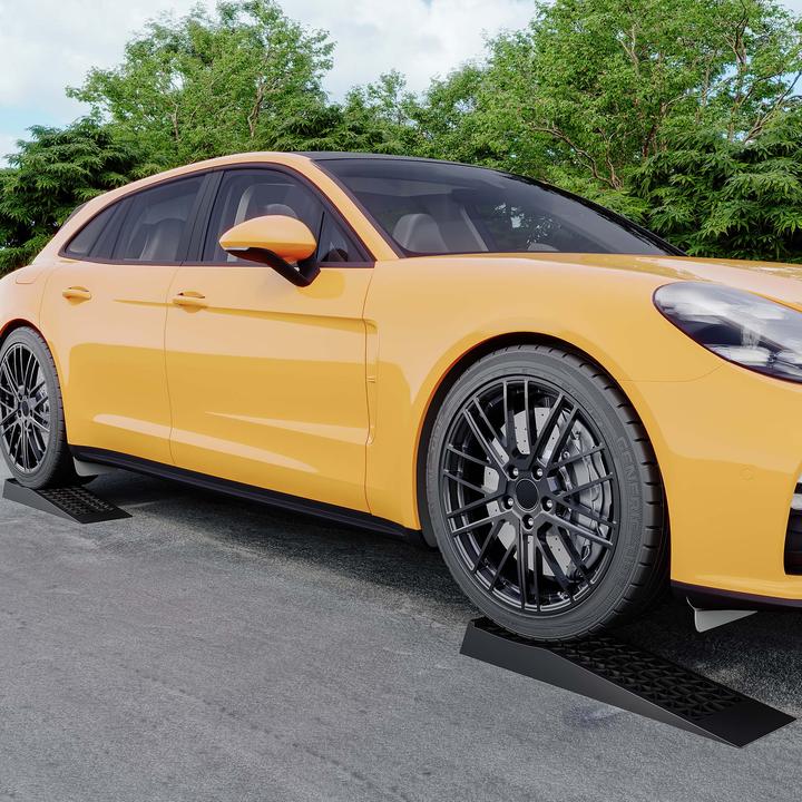 Actual product image Wiltec Auffahrrampe 2er Set 5t Traglast Autorampen PP Unterlegkeile 70x20x7,8cm