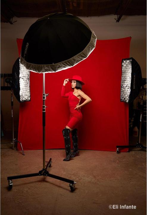 Actual product image Westcott X Drop Pro Wrinkle Resistant Backdrop Scarlet Red (2.4 x 2.4 m) (240 cm, 240 cm)
