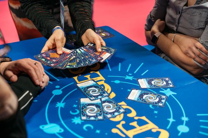 Produktbild Spiral Editions Présages (Französisch, 4 - 6 Spieler)