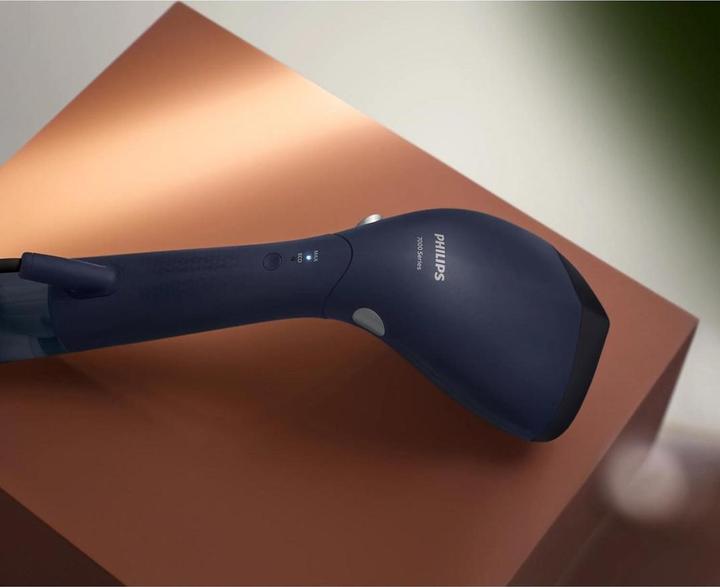 Actual product image Philips 7000 series STH7020/20 iron Steam iron Black (1500 W, 28 g/min)