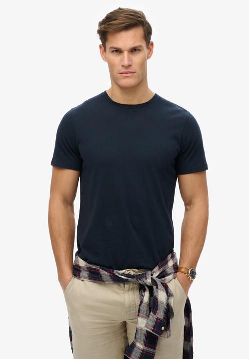 Actual product image Superdry Classic Essential T-Shirt (L)