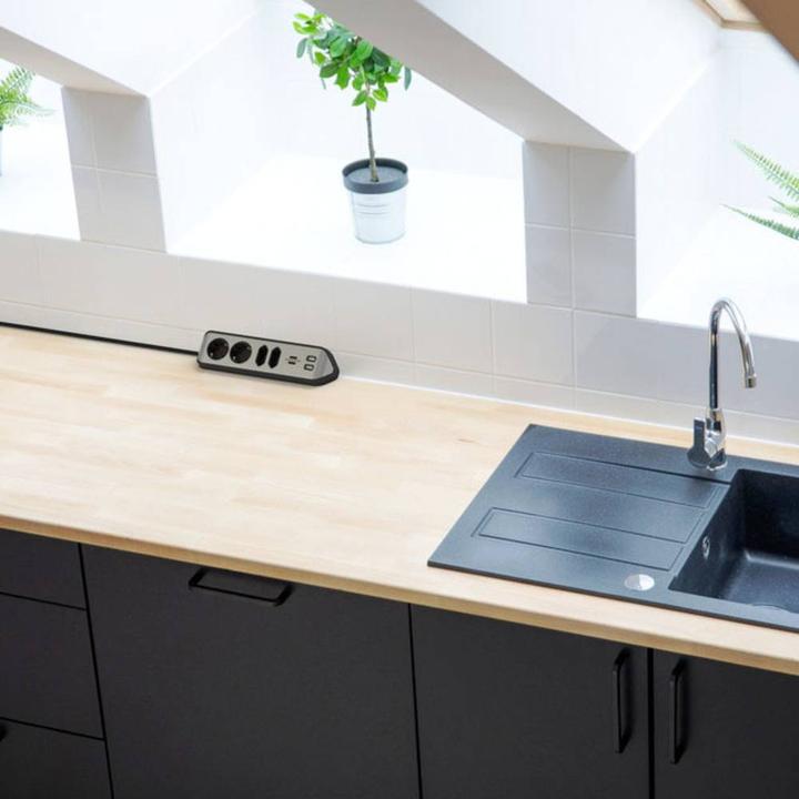 Actual product image Brennenstuhl Power strip (6x, USB-A, 2 m)