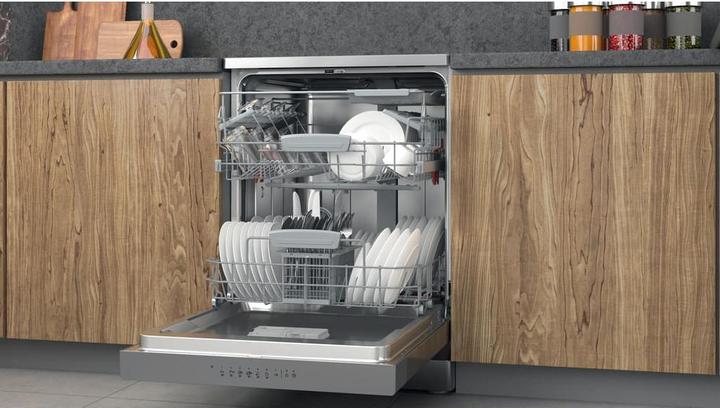 Actual product image Hotpoint HFC 3C26 CW X Dishwasher Free installation 14 place settings E