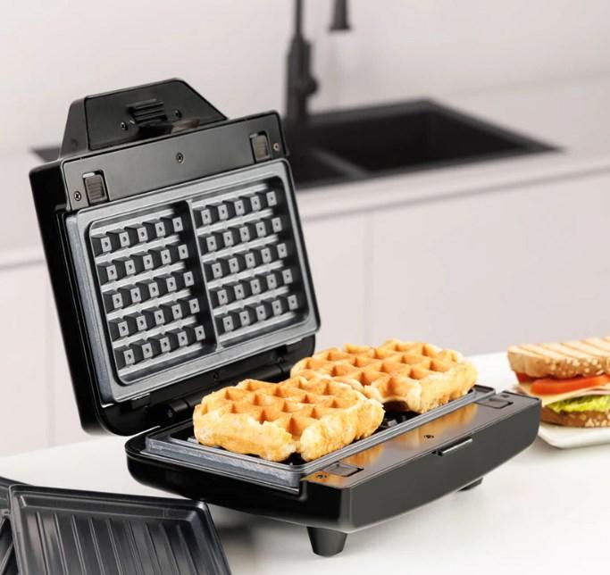 Actual product image Taurus 3-in-1-Toaster Miami Legend