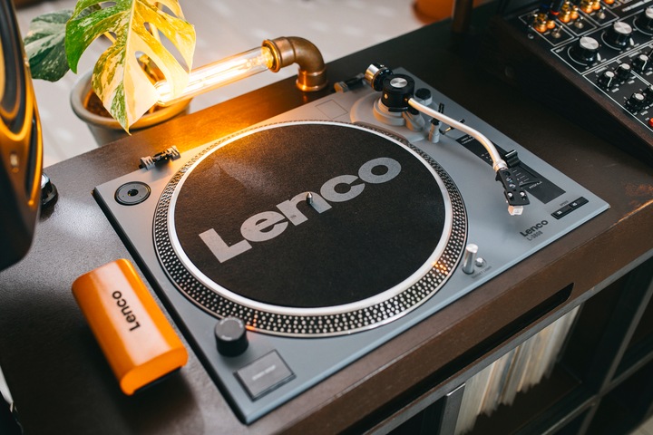Actual product image Lenco TTA-5IN1 (Record player cleaning)