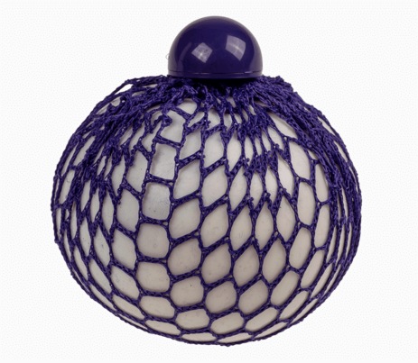 Produktbild Out of the blue Quetschball im Netz sortiert