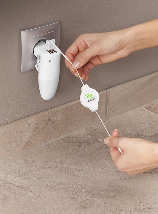 Actual product image ReTrak EUIPODCHG51 Mobile Device Charger Car, Interior White