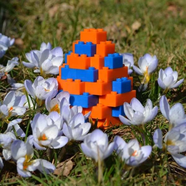 Actual product image Stax ® Osterei orange/blau matt
