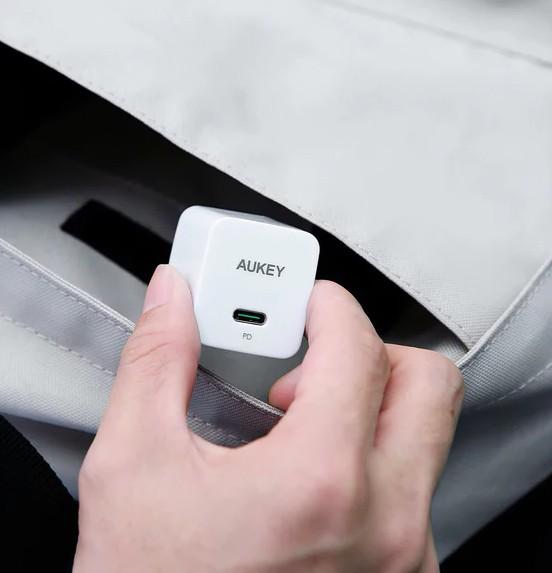 Actual product image Aukey PA-Y20S White Indoor (20 W, 1 portion)