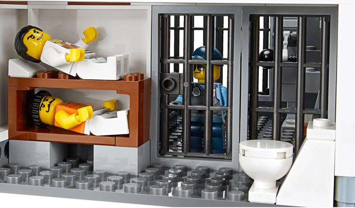 Actual product image LEGO City Prison Island (60130, LEGO City)