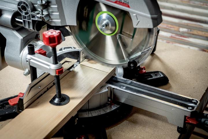 Actual product image Metabo KGS 18 LTX BL 254 2x 5,2Ah