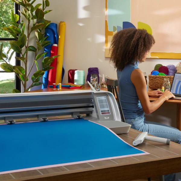 Actual product image Singer momento™ cutting machine 24"